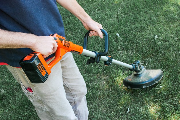 How to Choose a Cordless String Trimmer