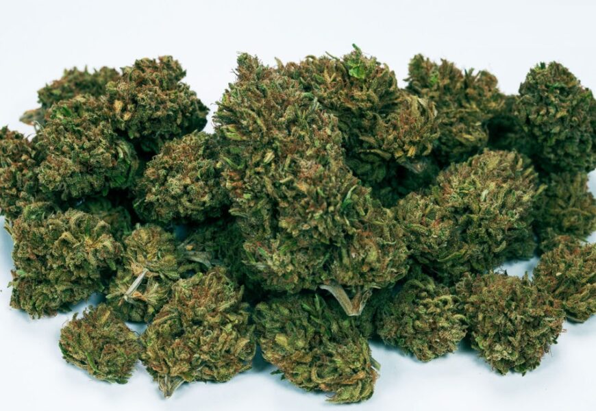 How much amount consist in ounce of weed: By weight or cost?